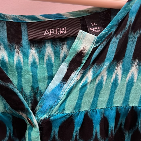 Lightweight rayon colorful blouse - Picture 4 of 6